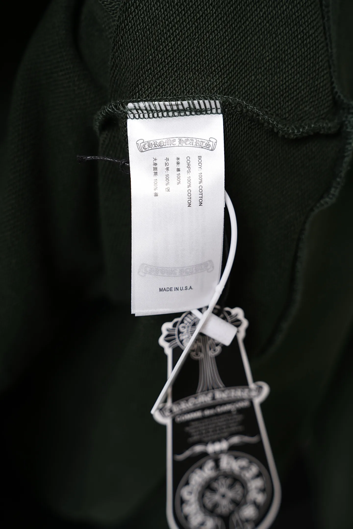 【 】Chrome Hearts/ （ ） 【In Stock】S M L ， ， 。 ， ， 。 ， ， Retro 。 ， ， ， ， Retro 。 ， 。 1. ， Chrome Hearts ， ， 。 2 ， ， ， 、 ， ，